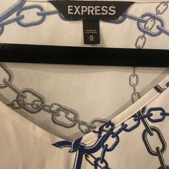 🌷3/15🌷Express Sleeveless  Blouse - M - Picture 2 of 4